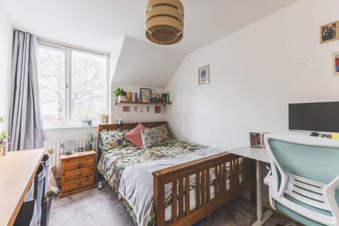 3 bedroom terraced house for sale, McCall Close, Stockwell