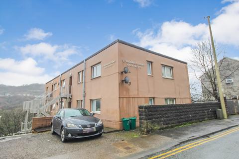 3 bedroom house to rent, St Michaels Court, Pontypridd CF37