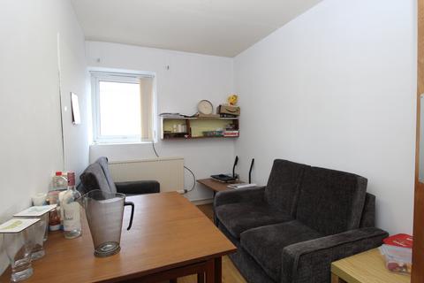 3 bedroom house to rent, St Michaels Court, Pontypridd CF37