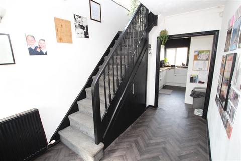 3 bedroom semi-detached house for sale, Kingsway, Wrose, Bradford