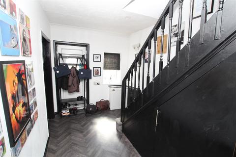 3 bedroom semi-detached house for sale, Kingsway, Wrose, Bradford