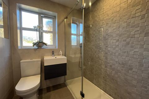 undefined, Parkmere Close, Bradford BD4