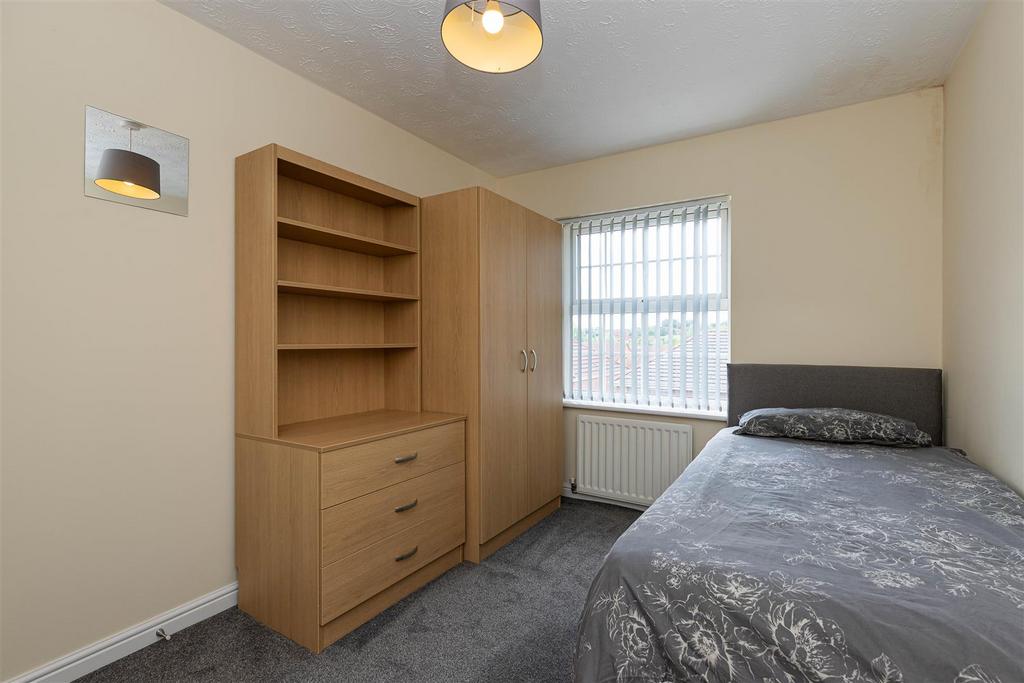 29 Bullrushes Close-11.jpg