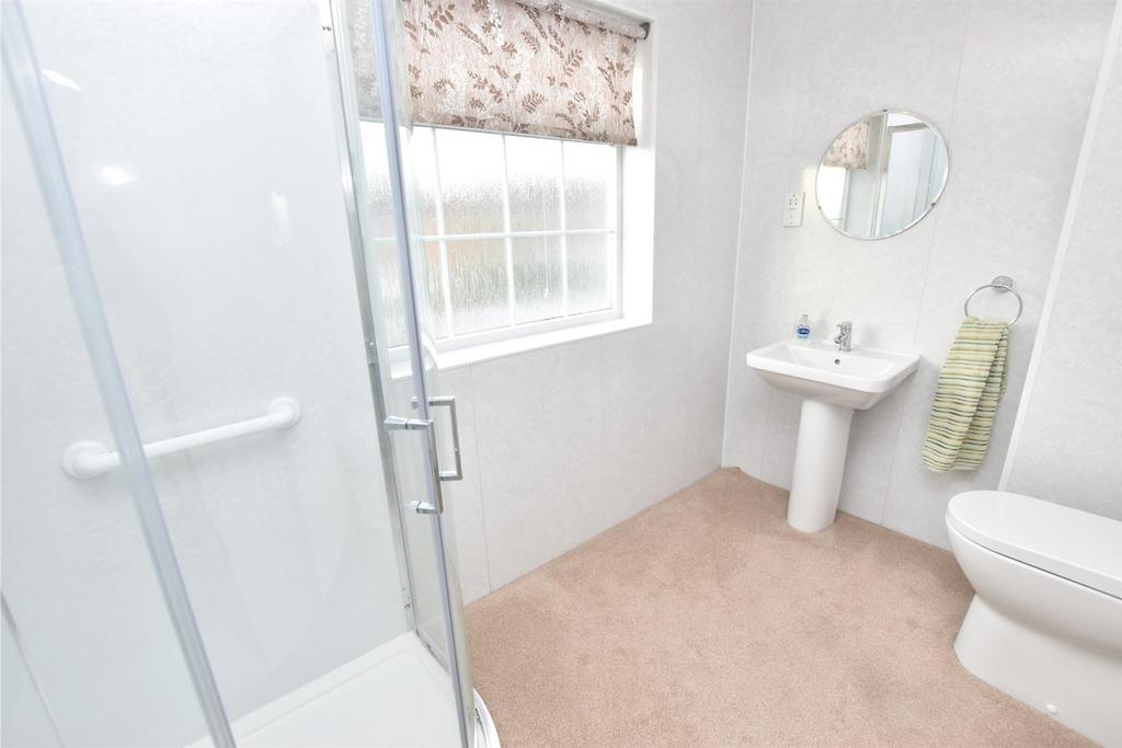 En suite shower room