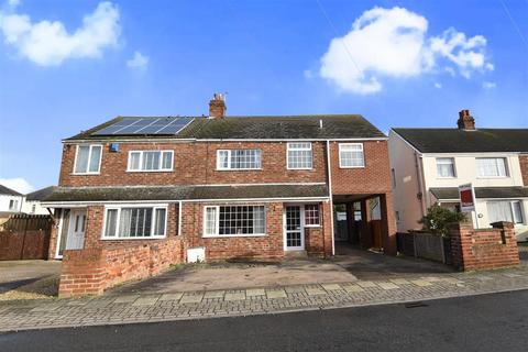 4 bedroom semi-detached house for sale, Walker Avenue, Scartho, Grimsby DN33