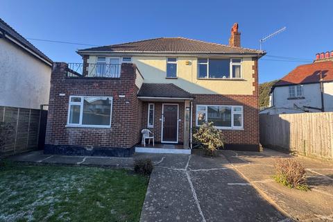 2 bedroom flat to rent, Christchurch Road, Bournemouth, BH7