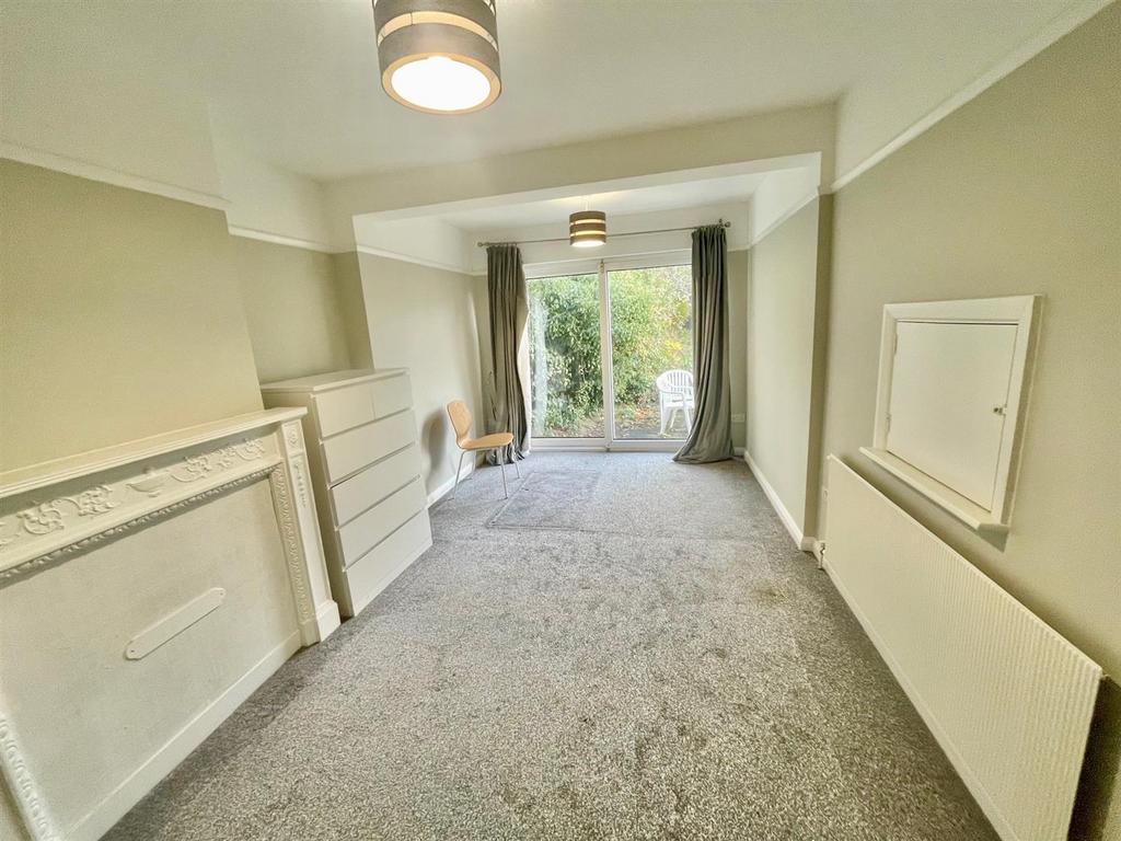 Bedroom Rear 31 The Byway.jpg
