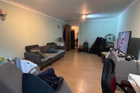 2 bedroom flat to rent, Tavistock Road, Croydon, CR0