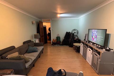 2 bedroom flat to rent, Tavistock Road, Croydon, CR0