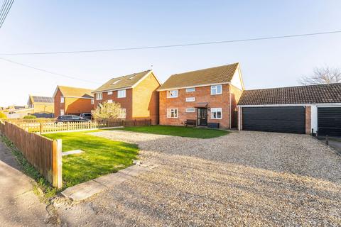 4 bedroom detached house for sale, Louies Lane, Diss IP22
