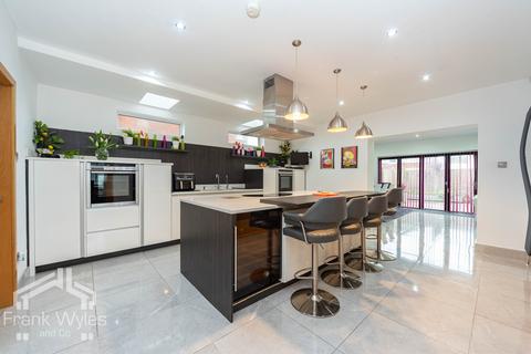 4 bedroom detached house for sale, Clifton Drive, Blackpool, Lancashire
