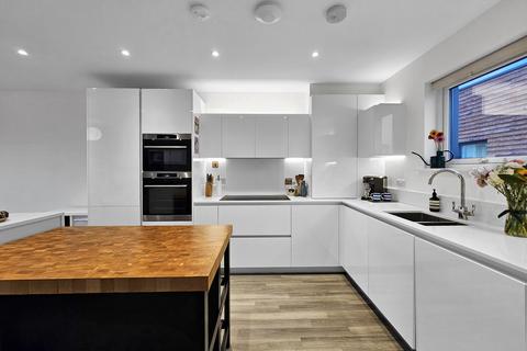 3 bedroom flat for sale, Cambridge CB2