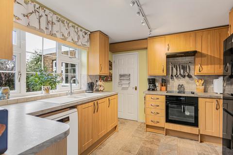 4 bedroom detached house for sale, Almond Road, Bicester, OX26