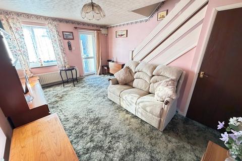 2 bedroom terraced house for sale, Willowmead, Staines-upon-Thames TW18