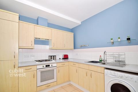 1 bedroom apartment to rent, Godstone Road, Whyteleafe CR3