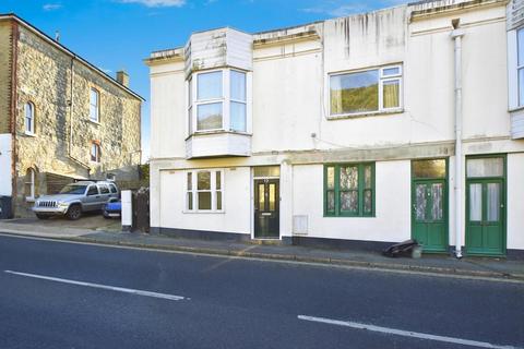 3 bedroom terraced house to rent, Trinity Road, Ventnor