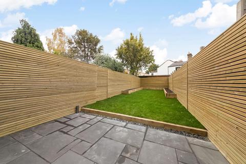 3 bedroom house for sale, Nutcroft Road, Peckham, London, SE15
