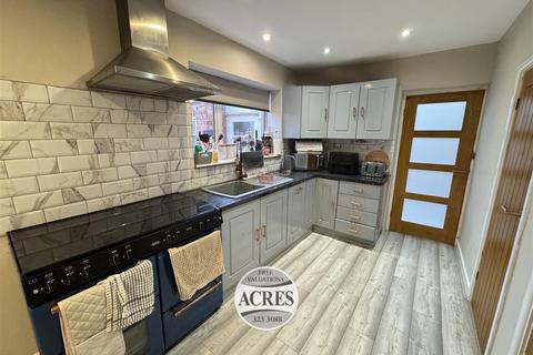 3 bedroom semi-detached house for sale, Queslett Road East, Streetly
