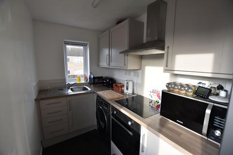2 bedroom flat to rent, Edmund Road, Brandon, IP27
