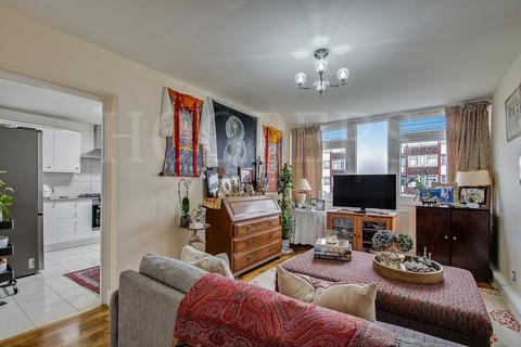 2 bedroom flat for sale, Ainsworth Close, London, NW2