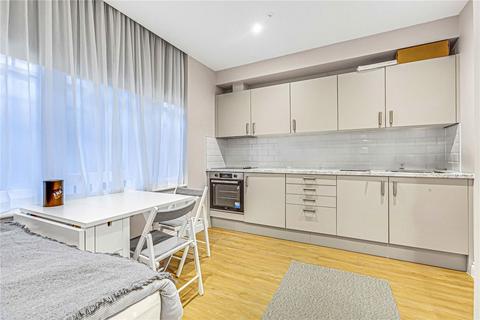 Studio to rent, Glendower Place, London SW7