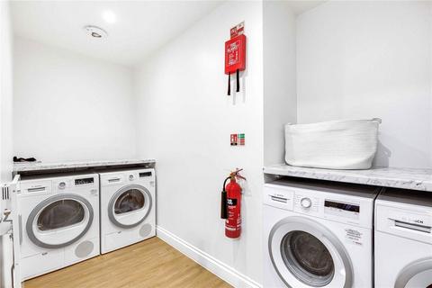 Studio to rent, Glendower Place, London SW7