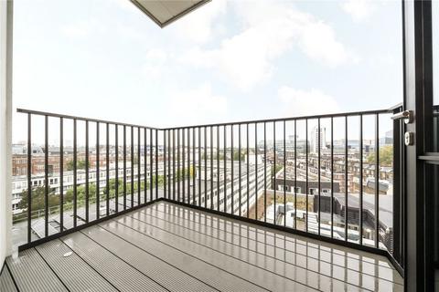 3 bedroom flat for sale, Cleveland Street, London W1T