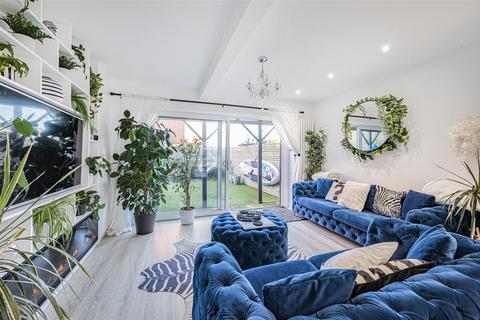 5 bedroom townhouse for sale, Mallett Close, Seaford,