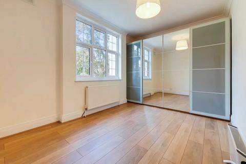 4 bedroom flat to rent, Haverstock Hill, London NW3