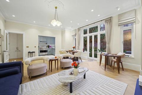 2 bedroom apartment to rent, Netherhall Gardens, Hampstead, London, NW3