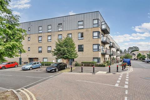 2 bedroom apartment for sale, Sweetbriar Avenue, Carshalton