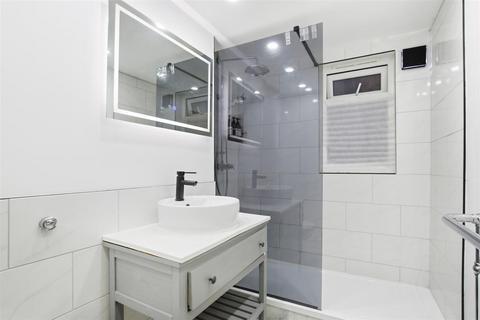 1 bedroom flat for sale, Victoria Road, Sutton