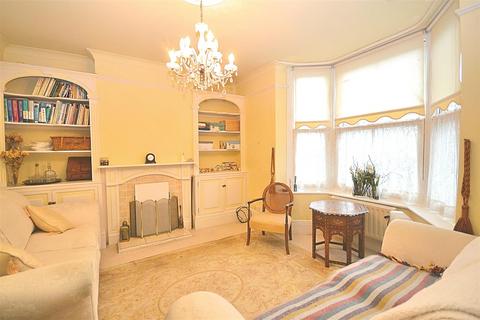 3 bedroom end of terrace house for sale, Portland Road, Weymouth