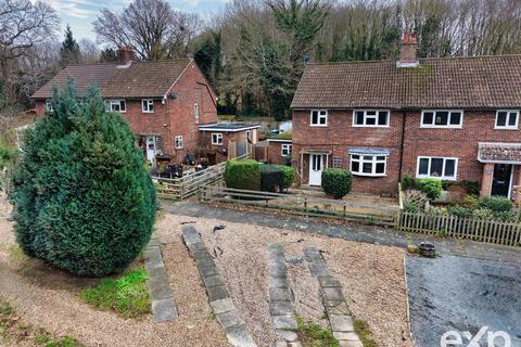 3 bedroom semi-detached house for sale, Grange Close, West Malling ME19