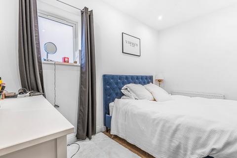 2 bedroom flat to rent, Pembroke Road, London, N10