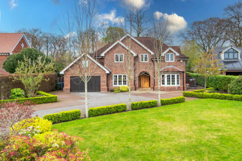 4 bedroom detached house for sale, Moorside Road, Urmston, M41