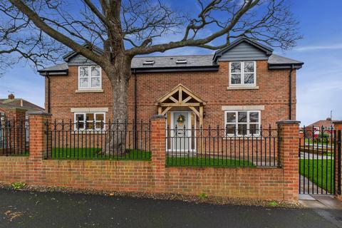 4 bedroom detached house for sale, Preston Wood, North Shields