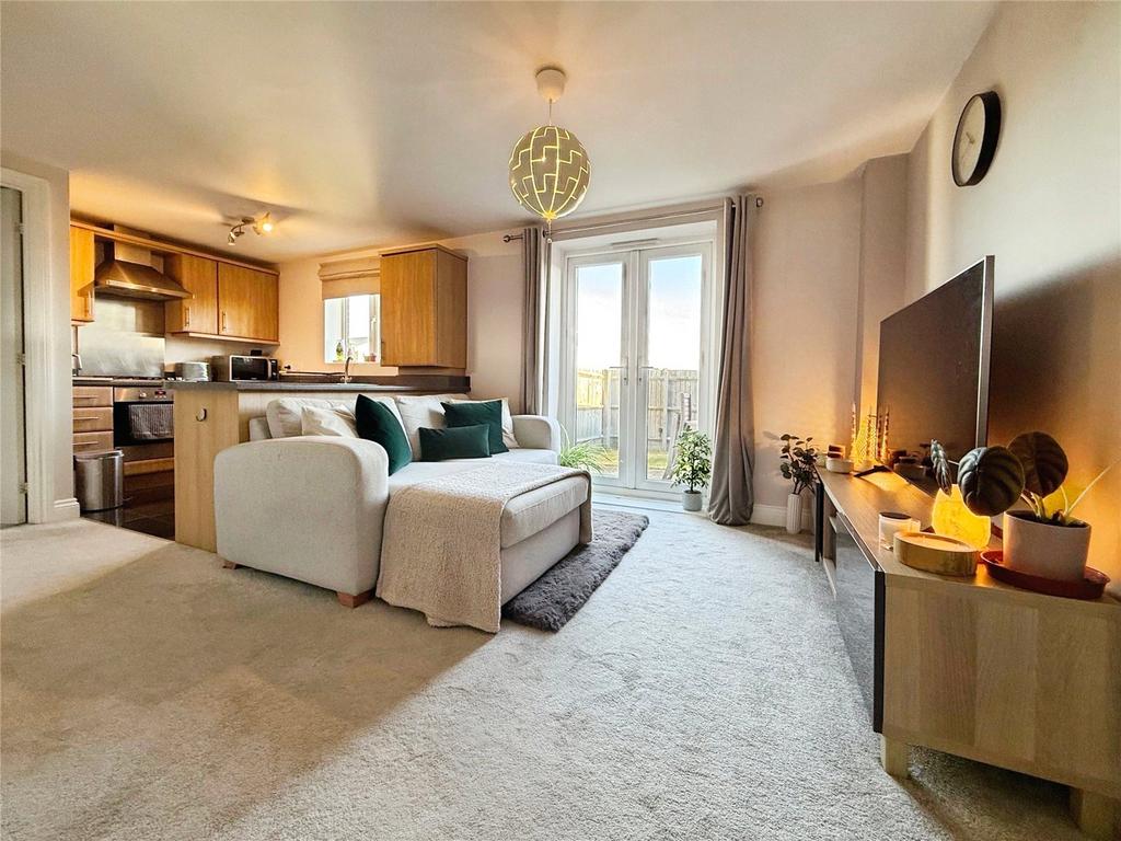 Kitchen/Living Area