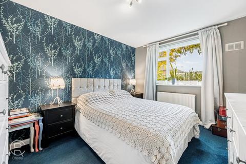 undefined, Eastmead Avenue, Greenford, UB6