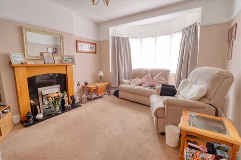 2 bedroom apartment for sale, Old Road, Clacton on Sea CO15
