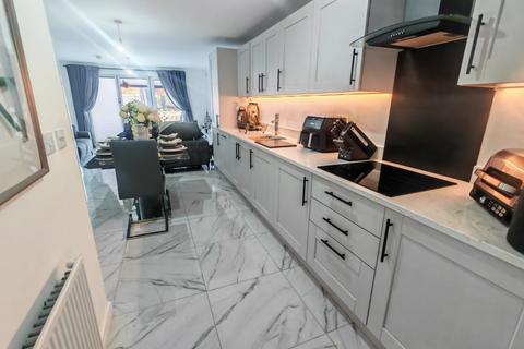 4 bedroom detached house for sale, New Hills Road, Doncaster, DN2