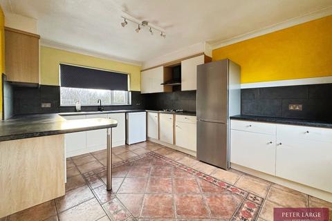 3 bedroom detached bungalow for sale, 173 Ffordd Derwen, Rhyl, LL18 2RN