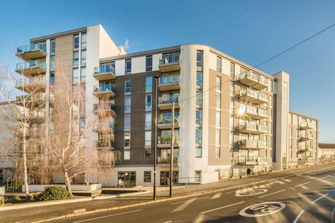1 bedroom flat to rent, Ealing Road, Brentford TW8