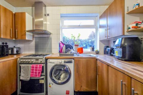 4 bedroom end of terrace house for sale, Revell Rise, Winns Common, London, SE18