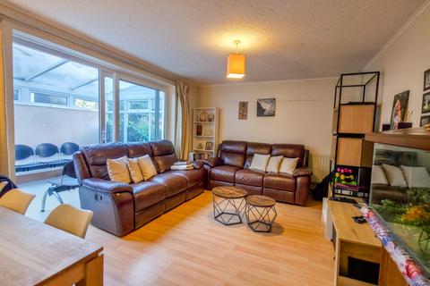 4 bedroom end of terrace house for sale, Revell Rise, Winns Common, London, SE18