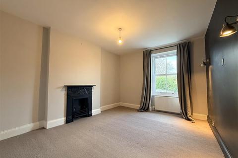 3 bedroom semi-detached house to rent, Veales Road, Kingsbridge