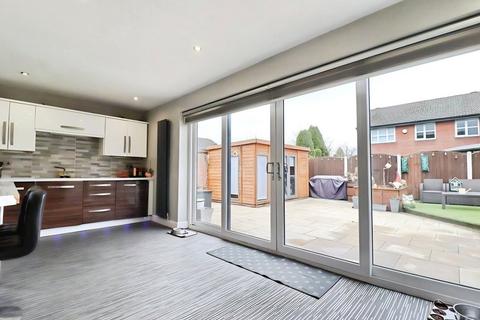 3 bedroom detached house for sale, Kinsley Drive, Manchester M28