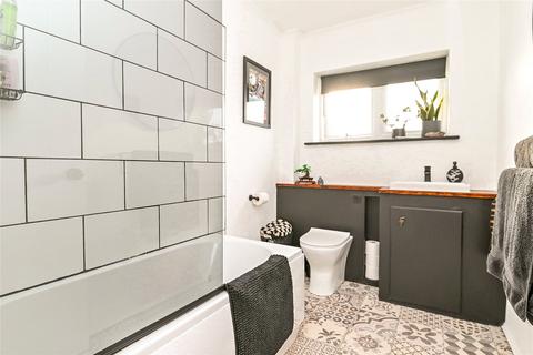 2 bedroom apartment for sale, Stirling Court, Stirling Close, New Milton, Hampshire, BH25