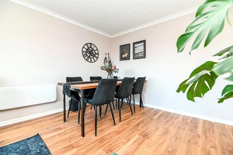 2 bedroom apartment for sale, Stirling Court, Stirling Close, New Milton, Hampshire, BH25
