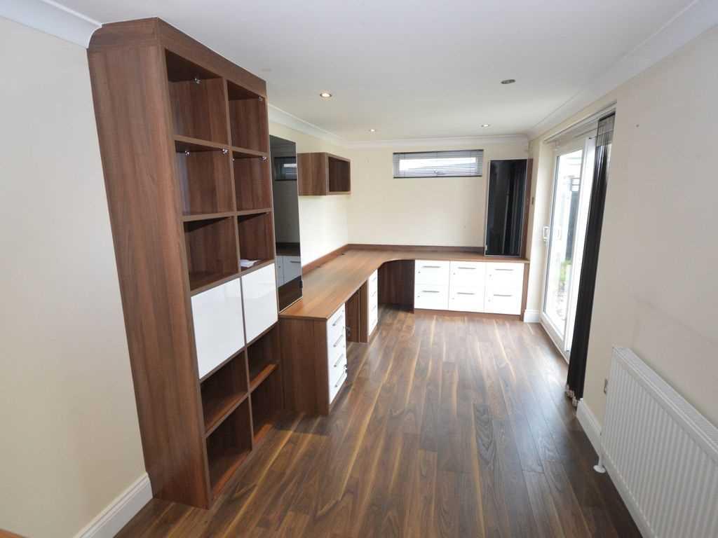 Study / Bedroom 4